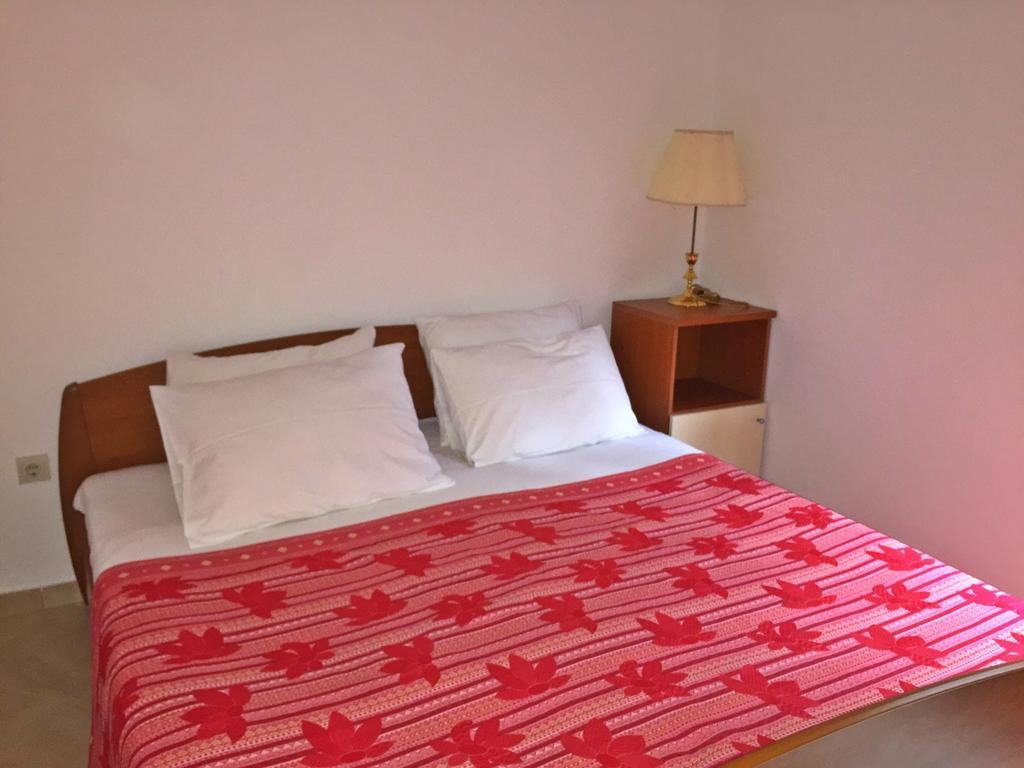 Apartments Ivan Petrovac Luaran gambar